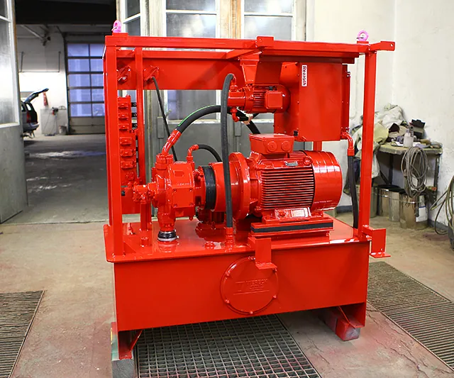 rote Lackierung von speziellen Maschinen