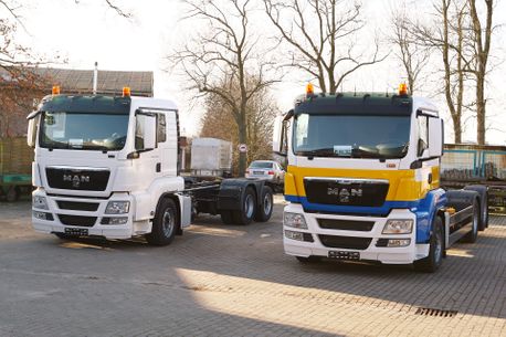 LKW vorher und nach der Lackierung