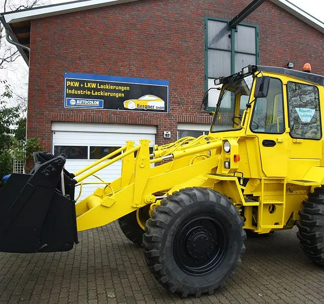 Baumaschinen Lackierung Grün